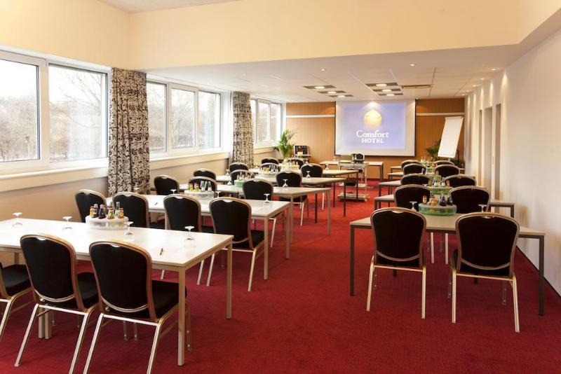 Arthotel Ambassador Wiesbaden - Free Parking Экстерьер фото